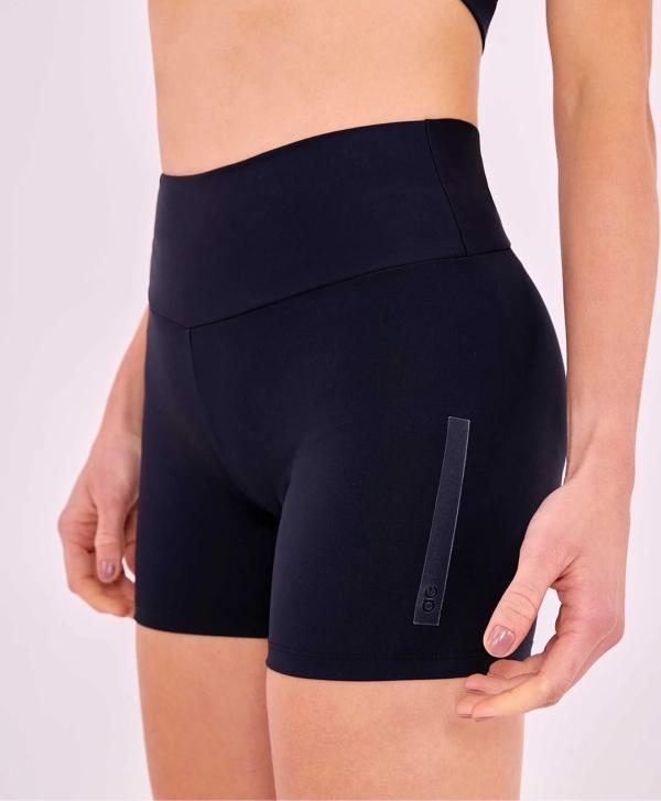 SHORTS ALTO GIRO HYPER LISO PRETO