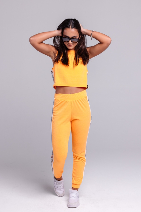 CONJUNTO MORMAII LINHA VITORIA MARCHEZINI CALCA E BLUSA LARANJA