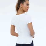 T-SHIRT ALTO GIRO ALONGADA BRANCA - Image 2
