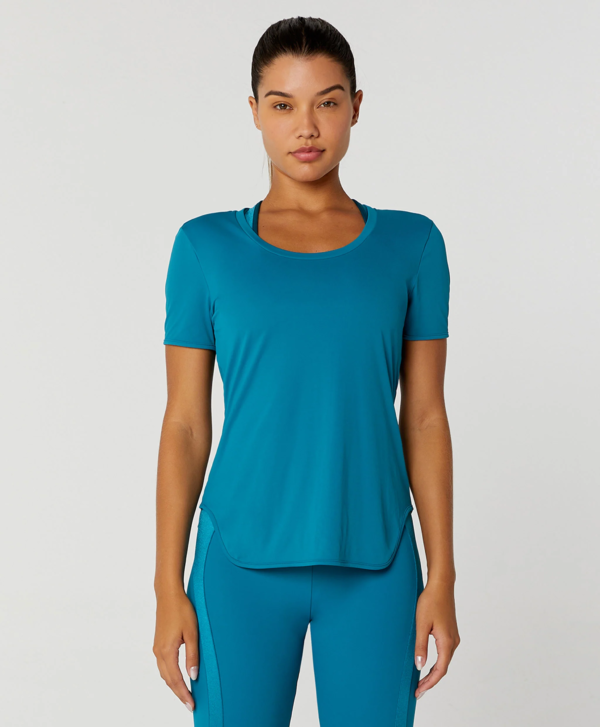 T-SHIRT ALTO GIRO ALONGADA VERDE LUZ